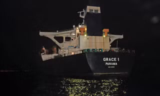 Tàu chở dầu Grace 1 của Iran bị Anh bắt giữ. Ảnh: Reuters