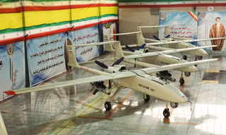 Lực lượng Mặt đất của Quân đội Iran đã nhận được lô máy bay không người lái Mohajer-6 sản xuất trong nước đầu tiên. Ảnh; Merh