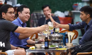Đề xuất tất cả nhà hàng, quán nhậu ở TPHCM được bán rượu bia