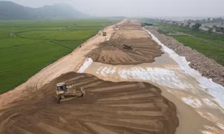 Nhà đầu tư thiếu tiền 'kéo lùi' tiến độ cao tốc Diễn Châu - Bãi Vọt 