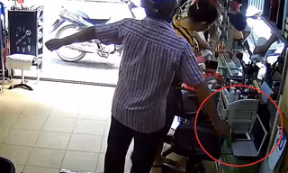 Vờ hỏi thăm để trộm điện thoại