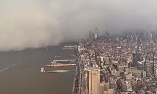 Bão tuyết 'nuốt chửng' thành phố New York