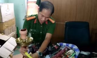 Thu giữ hàng trăm dụng cụ hút shisha