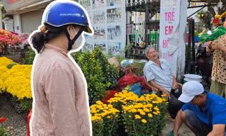 Chợ hoa Xuân nhộn nhịp, người dân săn "deal hời" ngày cận Tết