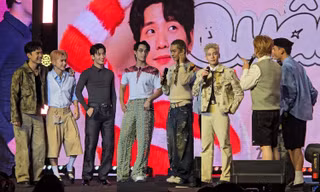 Quân A.P "gây mê" với loạt hit "Say Hi" tại fan meeting, hé lộ dự án mới