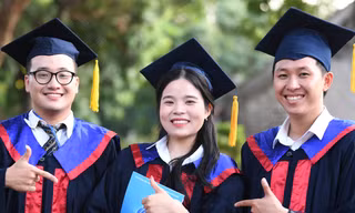 Viết tiếp câu chuyện hòa bình - khát vọng cống hiến của sinh viên Việt Nam