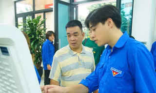 Mùa Hè tình nguyện đặc biệt và trường học lớn từ hành chính công
