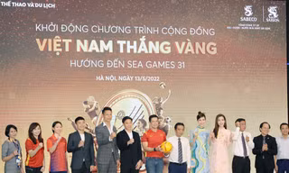 Nhiều hoa hậu, nghệ sĩ ủng hộ các vận động viên Việt Nam 