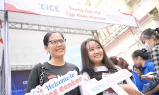 Tiếp lửa sinh viên theo đuổi đam mê nghiên cứu khoa học