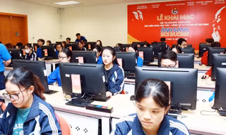 Hơn 60.000 sinh viên hưởng ứng Hội thi 'Ánh sáng soi đường'