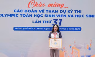 Nữ sinh ‘Sinh viên 5 tốt’ với bộ huy chương Toán học toàn quốc