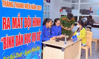 Bình Thuận: 110 đội hình thanh niên tình nguyện ‘Bình dân học vụ số’ hỗ trợ người dân 