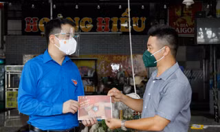 Khởi xướng hành trình nhân văn đến cộng đồng