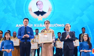 Gala ‘Thanh niên sống đẹp’ 2024: Tôn vinh 20 thanh niên tiêu biểu thuộc nhiều lĩnh vực