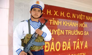 Thêm học giả Trung Quốc yêu cầu bãi bỏ “đường lưỡi bò”