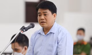 Mối quan hệ và lý do ông Nguyễn Đức Chung gọi người đang trốn nợ về làm dự án trồng cây xanh 