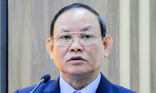 Cựu Chủ tịch Nhà xuất bản Giáo dục Việt Nam hầu tòa với cáo buộc nhận hối lộ 24,9 tỷ đồng