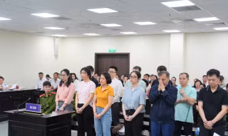 Giám đốc Cty Cổ phần Vàng Phú Cường hầu tòa vì vận chuyển trái phép 426 triệu USD qua biên giới
