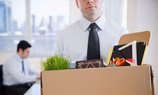 Tại sao bạn bị sa thải?