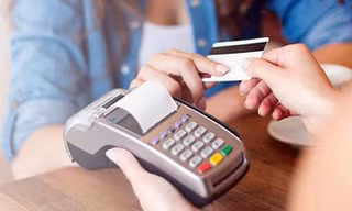 Vụ vay 8,5 triệu vọt lên 8,8 tỷ đồng: Lỗi tại ai? 