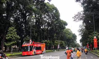 Nhiều tuyến phố tại khu vực trung tâm TPHCM trở nên vắng vẻ trong ngày đầu năm mới 2021