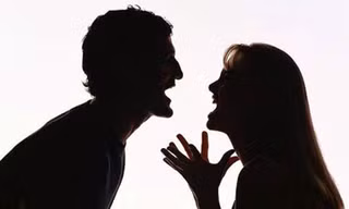 Trục trặc tình cảm, cô gái đâm người yêu thủng tim phổi