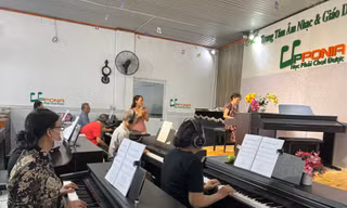 Lớp đàn piano miễn phí chỉ dành cho người cao tuổi ở TPHCM