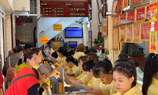 Thất vọng vì không mua được vàng