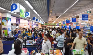 Nhiều siêu thị tấp nập người dân vào mua sắm trong dịp nghỉ lễ 2/9