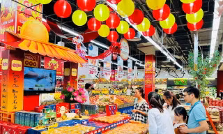Bánh trung thu giá bình dân lên ngôi ở TPHCM