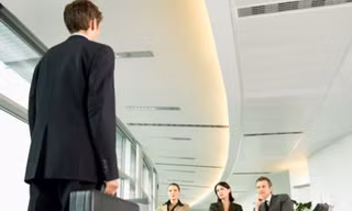 Nhân sự cao cấp: đổi mới để vượt khủng hoảng