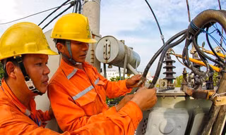 Dự kiến năm 2019 EVN phải huy động khoảng 2,57 tỷ kWh từ chạy dầu với giá thành 5.000 đồng - 6.000 đồng/kWh