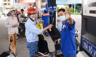 Giá bán lẻ các mặt hàng xăng được giữ nguyên từ 15h hôm nay