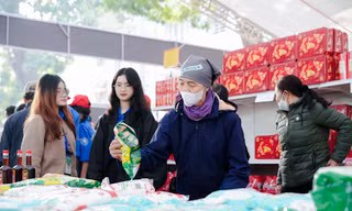 Coca-Cola khởi động 'Chợ Tết 0 đồng', hỗ trợ hơn 6.500 người dân ở 5 tỉnh, thành