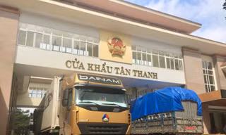 Hiện có gần 500 xe chở nông sản đang bị ùn ứ tại cửa khẩu Tân Thanh