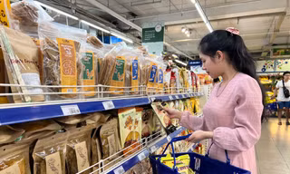 Hàng Việt “phủ sóng” thị trường Tết