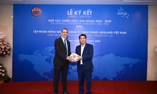Tập đoàn Hùng Nhơn ký hợp tác chiến lược với Tập đoàn Olmix