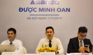 Ông Phạm Văn Tam – Chủ tịch HĐQT Asanzo (giữa), ông Phạm Ngọc Hưng - Cố vấn (trái) và ông Trần Đức Hoàng – Luật sư (phải)