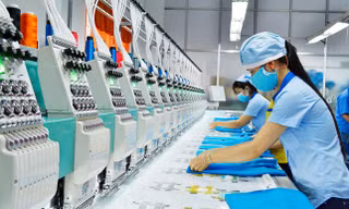 Cơ quan quản lý, hiệp hội chung sức thúc đẩy phát triển ngành dệt may, da giày Việt Nam