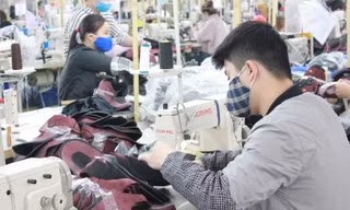 Theo đánh giá của Ngân hàng Thế giới, Việt Nam bị ảnh hưởng nặng do tác động của dịch COVID-19 