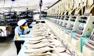 Dệt may điêu đứng vì thiếu đơn hàng, cần đẩy mạnh công nghiệp hỗ trợ, tự chủ nguyên liệu