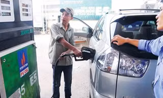 Xăng giảm 221 đồng/lít từ 15h hôm nay