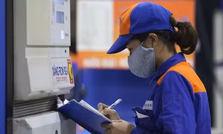 Bộ Công Thương muốn đóng dấu mật thông tin giá điện, xăng dầu