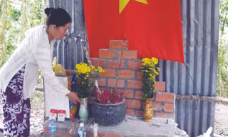 Thành hoàng đội mũ cối