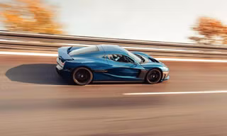 Rimac Nevera trở thành siêu xe chạy điện nhanh nhất thế giới