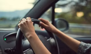 Các nguyên nhân ô tô bị lệch lái 