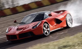 Ferrari triệu hồi hơn 20.000 siêu xe vì lỗi phanh