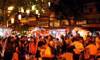 'Nghẹt thở' đi phố Trung thu lớn nhất Hà Thành