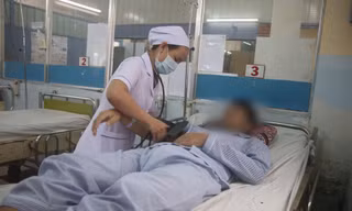 Can thiệp mạch cứu sống bệnh nhân suýt chết vì sốt xuất huyết
