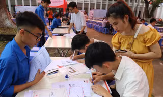 Dịch COVID-19 bùng phát, nhiều trường đại học điều chỉnh phương án xét tuyển